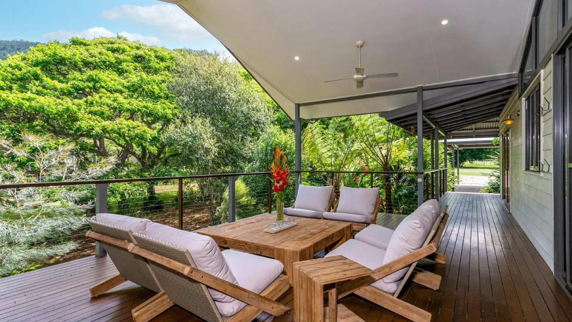 Port Douglas Valley Magic Mowbray