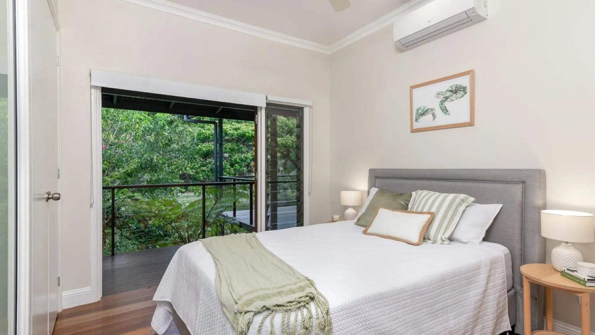 Port Douglas Valley Magic Mowbray 0*,  Australia