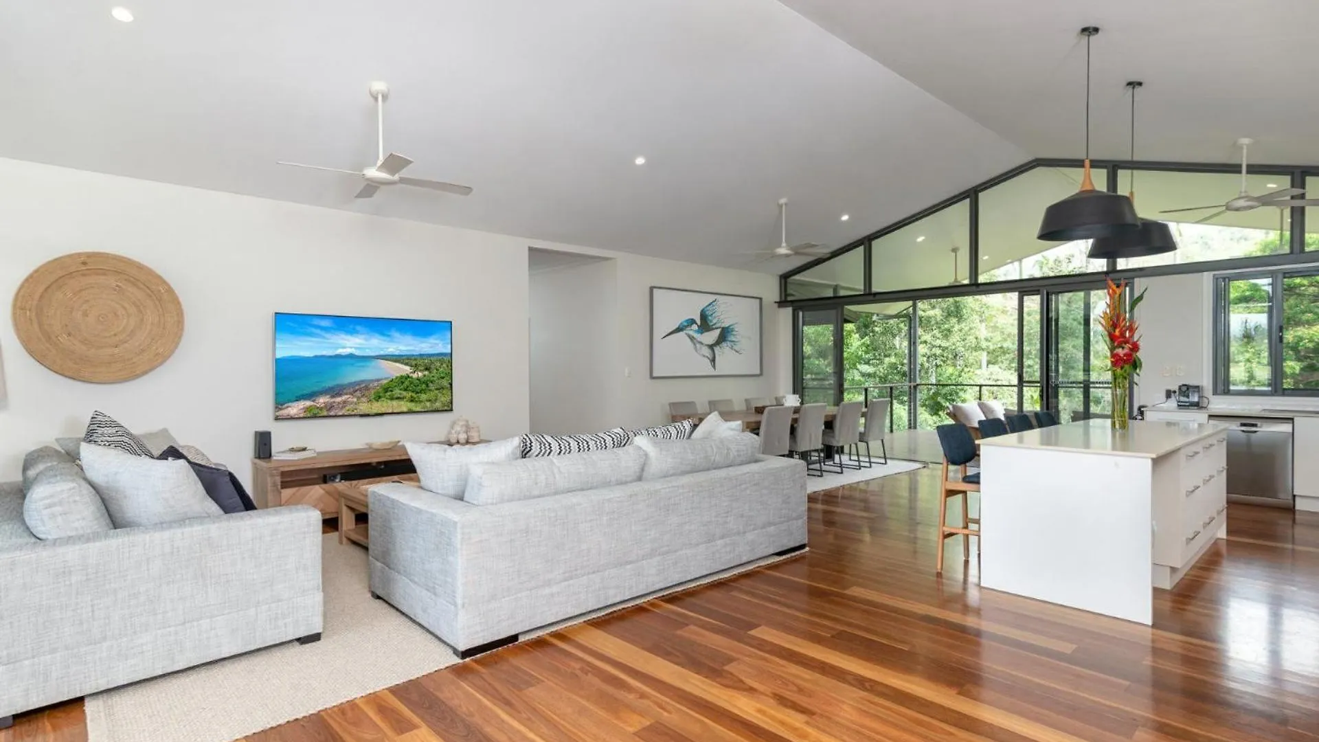 Port Douglas Valley Magic Mowbray